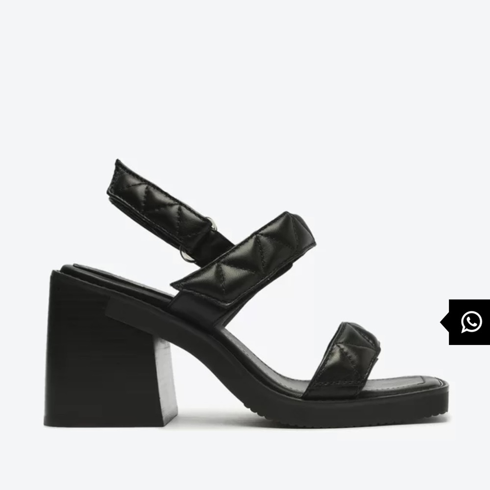 Schutz comfortable black cushioned heels perfect for Sumer